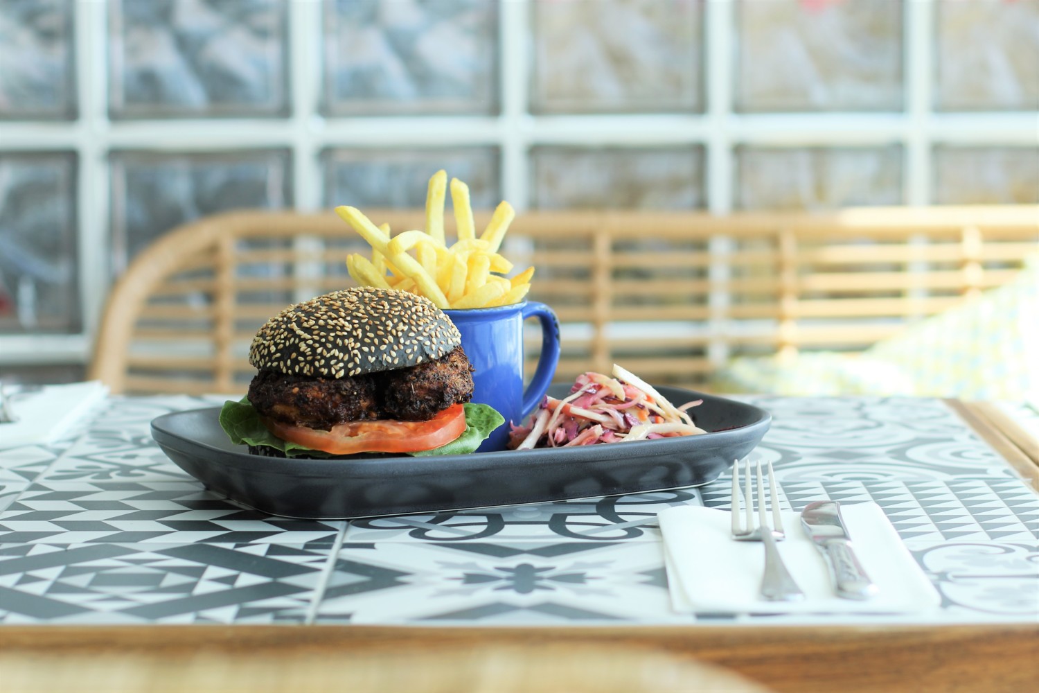 Burger, chips and slaw